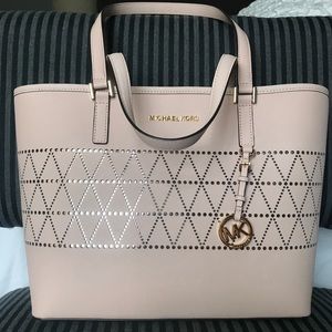 NEW Michael Kors Pink Jet Set Tote Purse
